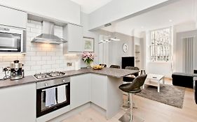 Modern & Spacious 1 Bed Apt, West End